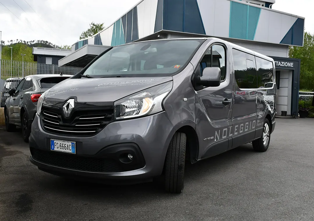Renault Trafic 6 Posti | Noleggio | Autoservice
